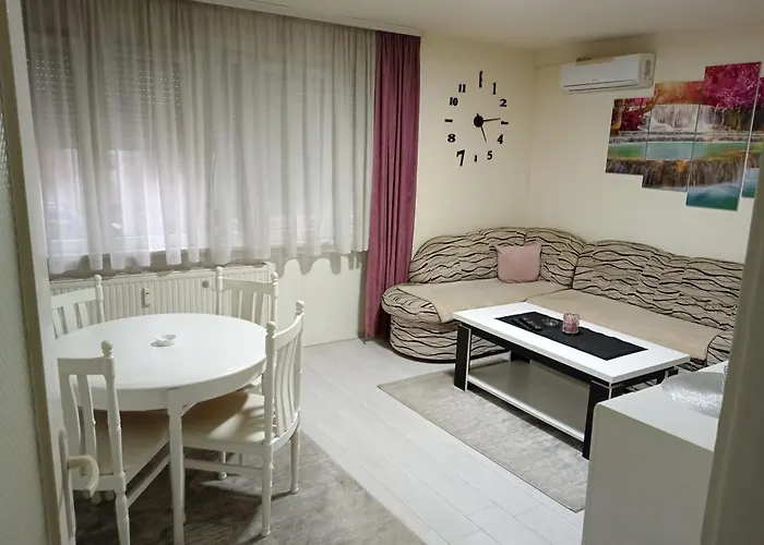 Centar 2 Apartman *